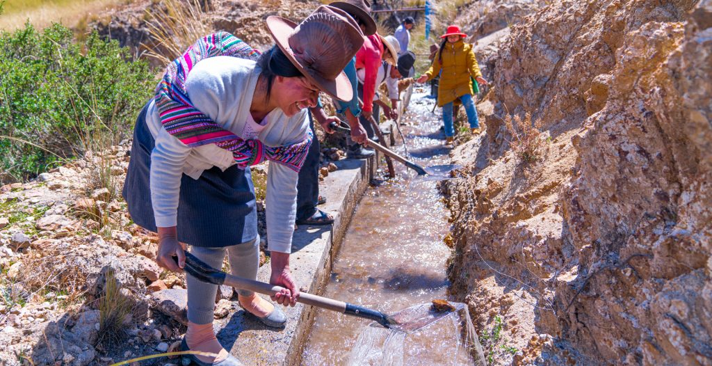 Agricultoras y agricultores peruanos en el departamento de Áncash implementan medidas que forman parte del Plan Nacional de Adaptación (Foto: MINAM, 2020)